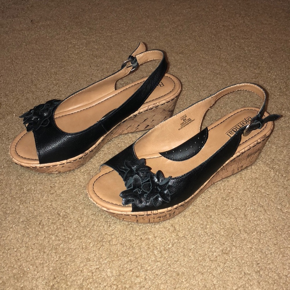 Wedge shoes